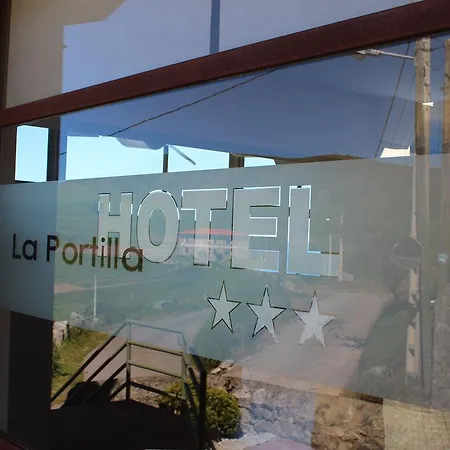 호텔 La Portilla 님브로